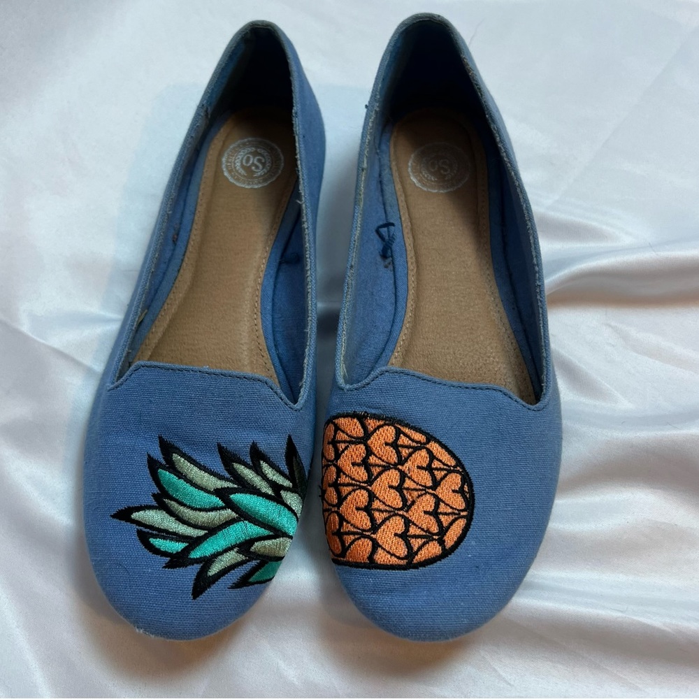 3 FOR $15 So Blue Pineapple Flats, size 7